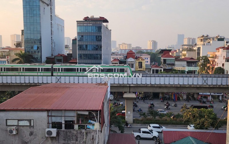 BÁN NHÀ 7 TẦNG, GÓC 3 MẶT ĐƯỜNG, SỐ 4 NGÕ 521 NGUYỄN TRÃI. LH:0393111533 HOẶC 0934306688.