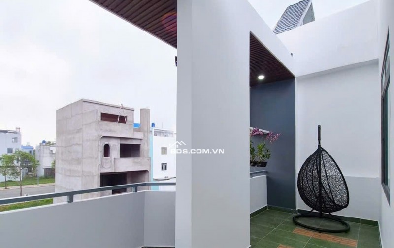 BÁN NHÀ KĐT 5 SAO CÁCH CHỢ BÌNH CHÁNH CHỈ 2KM (5,5 X 15) CHỈ 4.5 TỶ. LH:0908815596