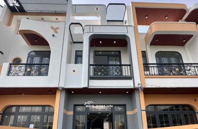 NHÀ PHỐ KHU VỰC HỒ VĂN CỐNG - BÌNH DƯƠNG có hổ trợ ngân hàng