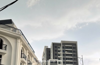 NHÀ PHỐ 5 TẦNG 247M2 SÀN , KHU ĐÔ THỊ ĐỒNG BỘ TIỆN ÍCH NỘI NGOẠI KHU, GIÁ CHỈ 3 TỶ 6 ĐƯỢC TẶNG THANG MÁY ( 300 TRIỆU)