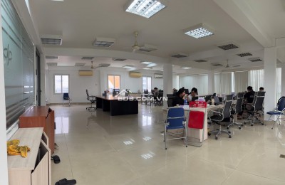  CHO THUÊ TẦNG VĂN PHÒNG – VỊ TRÍ ĐẸP GẦN SÂN BAY