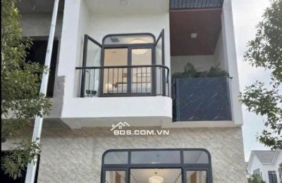  NHÀ PHỐ NGANG 5M - NGAY CỔNG KCN TÂN BÌNH, GẦN CỔNG XANH! 