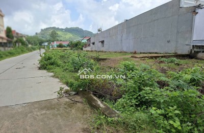 Sang nhượng lô đất vàng tại mặt tiền đường ĐT 720, xã Gia Huynh, huyện Tánh Linh, tỉnh Bình Thuận ( nay là xã Suối Kiết, tỉnh Lâm Đồng )