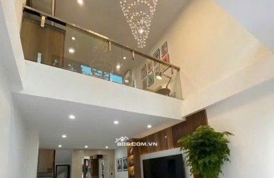  CHO THUÊ NHÀ PHÚC LỢI 40m2 x  6 TẦNG – THANG MÁY – GARA Ô TÔ – FULL NỘI THẤT – KẾT HỢP Ở & LÀM VĂN PHÒNG 