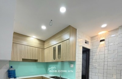 Bán nhà đường Chiến Lược, Bình tân, 5 tầng, Hẻm xe hơi, 40m2, 5.x tỷ