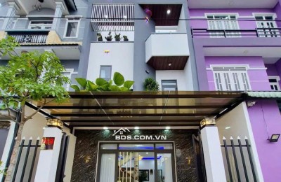 BÁN NHÀ KĐT 5 SAO CÁCH CHỢ BÌNH CHÁNH CHỈ 2KM (5,5 X 15) CHỈ 4.5 TỶ. LH:0908815596