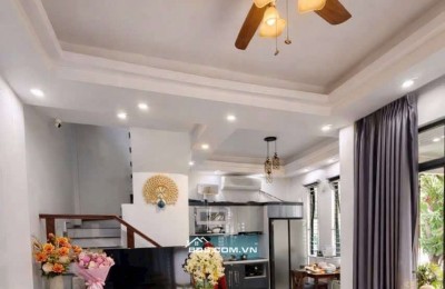 BÁN NHÀ ĐẸP 2.75 TỶ 3.5 TẦNG 47M2 Ô TÔ ĐỖ CỬA NGÕ VĂN CAO