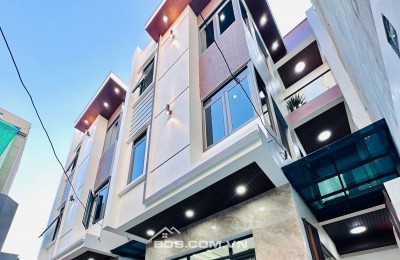 BÁN NHÀ SIÊU ĐẸP 2.95 TỶ 3 TẦNG 65M2 TRUNG TÂM ĐƯỜNG VỊ XUYÊN
