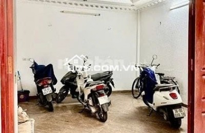 Cho thuê cả nhà 5 tầng số 17 ngõ 34 phố Hào Nam, quận Đống Đa hợp làm VP, Spa, TT đào tạo, 0343468876
