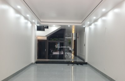 BÁN NHÀ 6.5 TỶ 5 TẦNG 61M2 CÓ GARA Ô TÔ - THANG MÁY - KHU BÃI VƯỢT