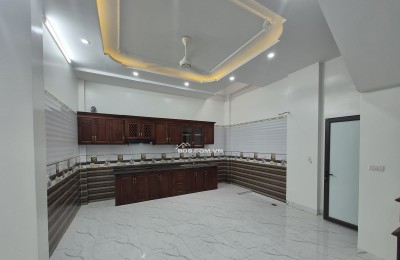 BÁN NHÀ ĐẸP GIÁ RẺ 2.19 TỶ 3 TẦNG 52.6M2 NGÕ ĐƯỜNG KÊNH