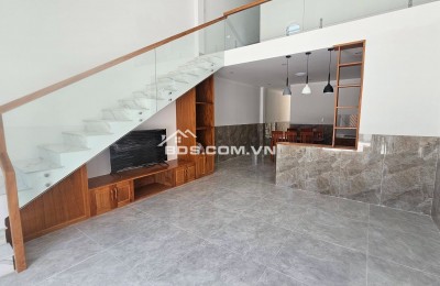 Nc  NHÀ CẤP 3 HẺM NGUYỄN HỮU CHỈNH – PHƯỜNG 2 BẢO LỘC
