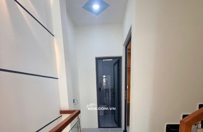 Bán nhà đẹp, vào ở ngay, trung tâm thủ Đức, chủ bán gấp đi nước ngoài