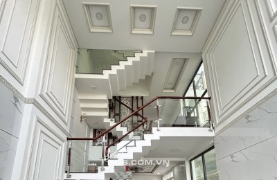 NHÀ PHỐ 5 TẦNG – KHÔNG GIAN RỘNG – VỊ TRÍ THUẬN TIỆN