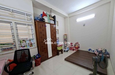 NHÀ PHỐ ĐẸP – VỊ TRÍ ĐẸP – GIÁ TỐT CHO KHÁCH THIỆN CHÍ
