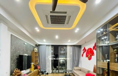 NHÀ ĐẸP TRUNG TÂM ĐỐNG ĐA – 5 TẦNG DÂN XÂY – GẦN Ô TÔ – CHỈ 7,xTỶ