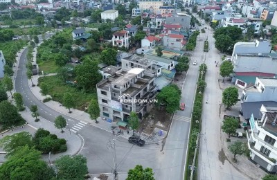 VỊ TRÍ VÀNG! NHÀ CĂN GÓC! KINH DOANH SẦM UẤT NGÀY ĐÊM TẠI TRUNG TÂM PHỐ CHỢ LƯƠNG SƠN.