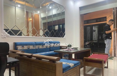 Ở CỰC SƯỚNG LÕI THANH XUÂN 2 THOÁNG TRƯỚC SAU, 3 BƯỚC Ô TÔ TRÁNH