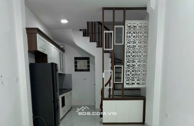 BÁN GẤP NHÀ ÂU CƠ 5 TẦNG MỚI XÂY THIẾT KẾ ĐẸP CHO THUÊ 15 TRIỆU/THÁNG
