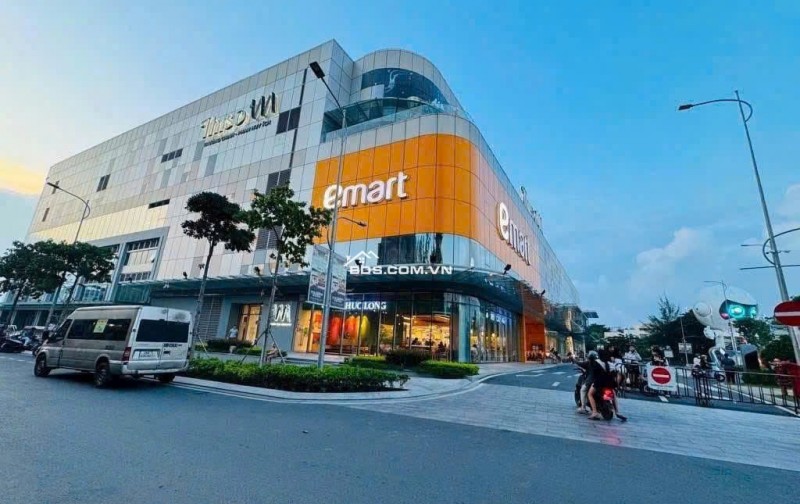 Ngay Emart Phan Huy Ích có nhà đẹp 5 lầu ngang 6.5m 104m2 đi bộ tới ST chỉ 13.X tỷ