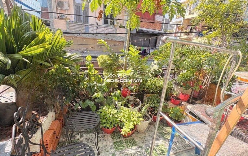 Bán nhà 5 tầng HXT Lê Thị Hồng 80m2 có thang máy 8PN TN 45tr ngay chợ nhỉnh 15 tỷ.