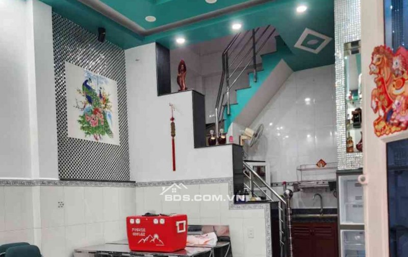 NHÀ ĐƯỜNG LÝ THÁI TỔ NGAY VÒNG XOAY NGÃ BẢY
NHÀ 4 TẦNG 4PN SÂN THƯỢNG VIEW TOÀN TP