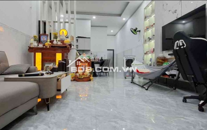 NHÀ ĐẸP DỌN VÀO Ở NGAY – NỘI THẤT CAO CẤP, CHỈ XÁCH VALI VỀ!
