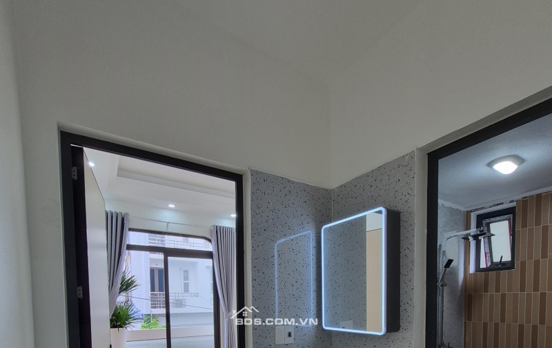 BÁN NHÀ ĐẸP 3.2 TỶ 3 TẦNG 96M2 CÓ SÂN Ô TÔ NGÕ ĐƯỜNG THÁI BÌNH
