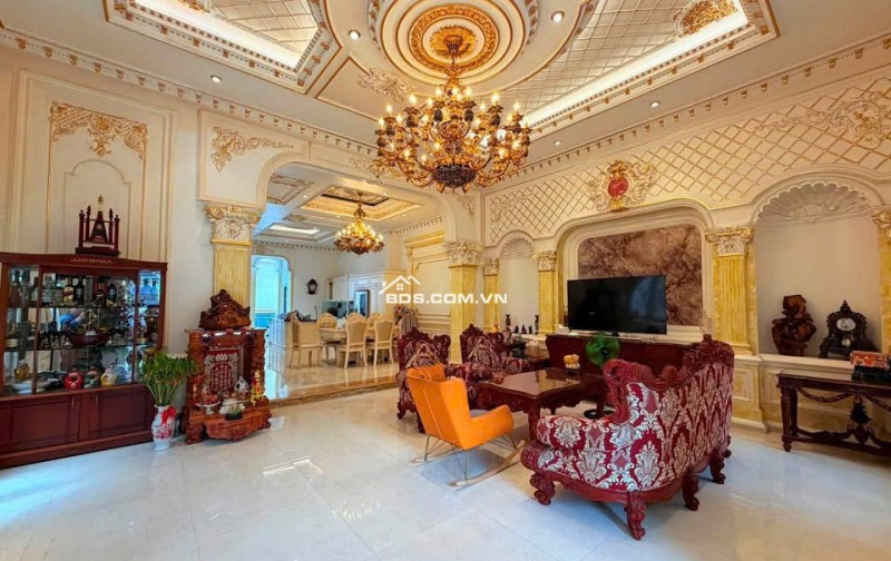 Biệt thự ngang 11m hẻm 10m CMT8 5 lầu có hầm hồ bơi 350m2 giáp Q.3 tặng T.Máy chỉ 65 tỷ.