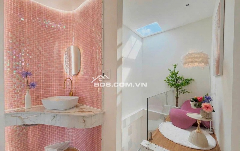 VILLA SÂN VƯỜN GẦN BIỂN THANH KHÊ – CHỈ 3 PHÚT ĐI BỘ RA BIỂN