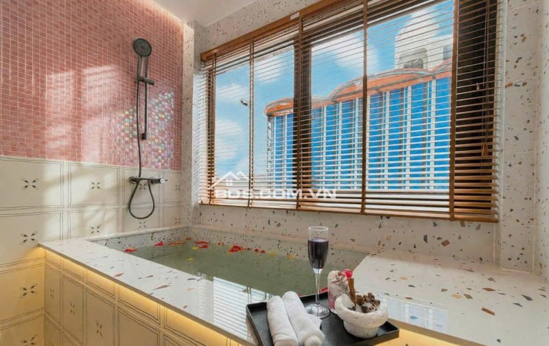 VILLA SÂN VƯỜN GẦN BIỂN THANH KHÊ – CHỈ 3 PHÚT ĐI BỘ RA BIỂN