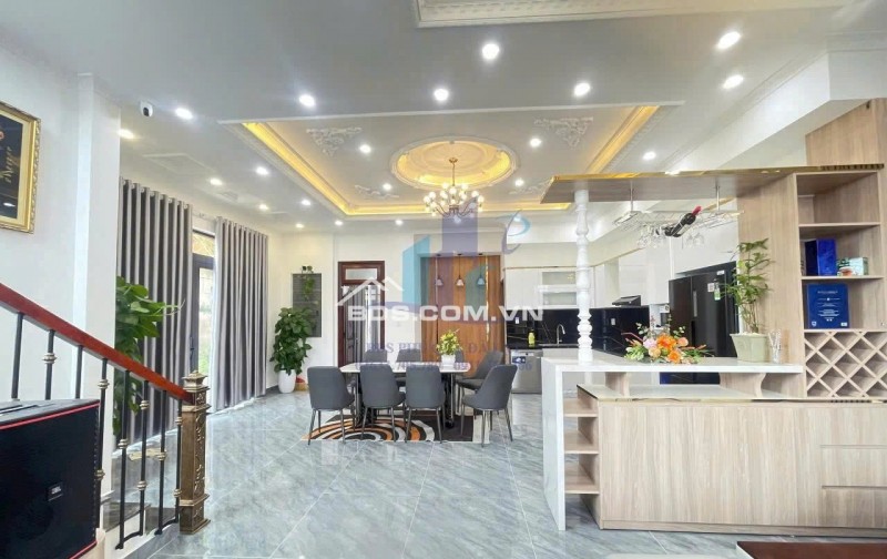  BIỆT THỰ VIEW ĐẸP – GIÁ HẤP DẪN TẠI ĐÀ LẠT Giá bán đặc biệt: từ 15.5 tỷ → chỉ còn 13.