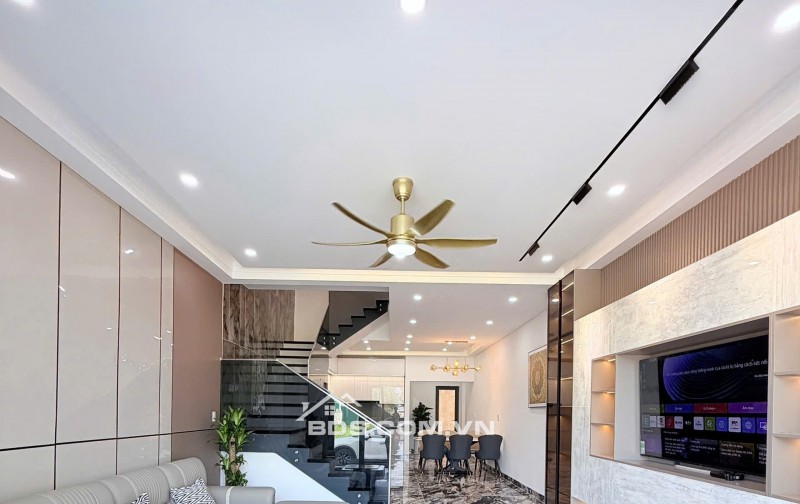 Bán Nhà View Biển Gần Mikazuki – 4 Tầng – Trần Bích San