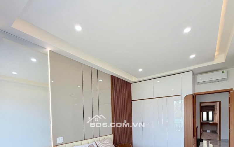 Bán Nhà View Biển Gần Mikazuki – 4 Tầng – Trần Bích San