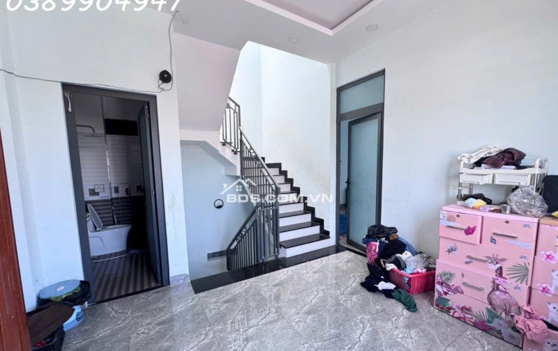 BÁN GẤP NHÀ LÔ GÓC 3 TẦNG 1 TUM MẶT TIỀN KINH DOANH SÁT ĐƯỜNG PHÙNG THẾ TÀI NHA TRANG – DIỆN TÍCH 86M² ĐÃ HOÀN CÔNG – ĐANG CÓ DÒNG TIỀN 12 TRIỆU GIÁ