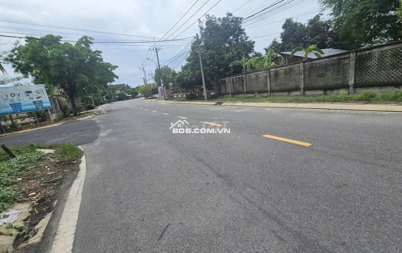 Chủ ngộp ngân hàng bán lô đất 88m2 gần trung tâm và 2 khu công nghiệp lớn