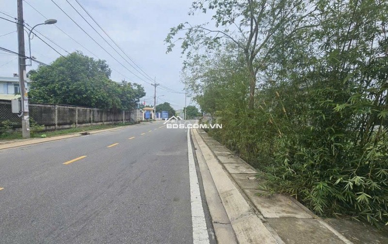 Chủ ngộp ngân hàng bán lô đất 88m2 gần trung tâm và 2 khu công nghiệp lớn