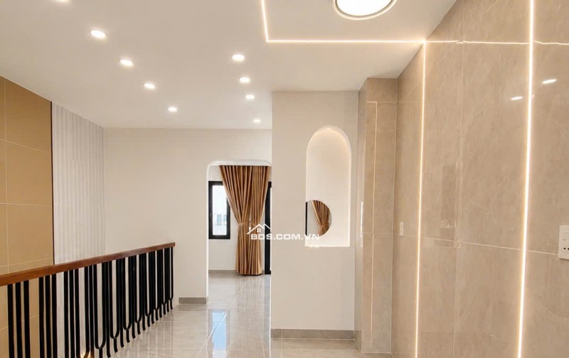 NHÀ ĐẸP GÒ VẤP - SÁT ĐẠI HỌC CÔNG NGHIỆP