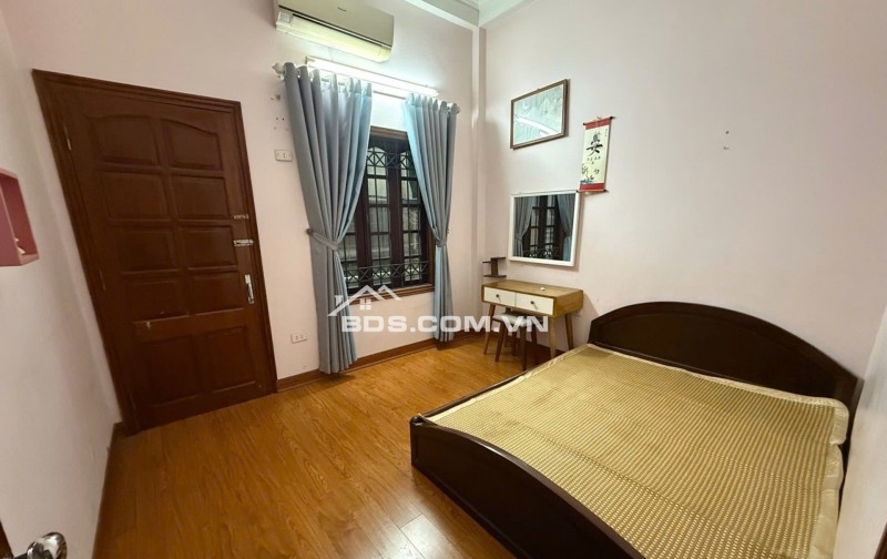 NHÀ Ở ĐỐNG ĐA CẦN BÁN 35M² + 4 TẦNG - XUNG QUANH THÔNG THOÁNG