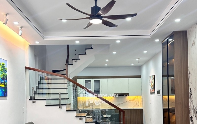 Gần Bến Xe YÊN NGHĨA  -10m Ra Ngõ OTO TRÁNH- Ngõ Thông-5 Tầng-  nội thất Full