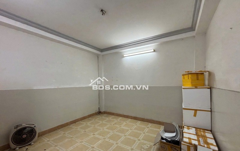 BÁN NHÀ TÔ HIẾN THÀNH, NGANG KHỦNG 5.6M, 93M², HẺM XE HƠI, 4 TẦNG, GIÁ 13,6 TỶ