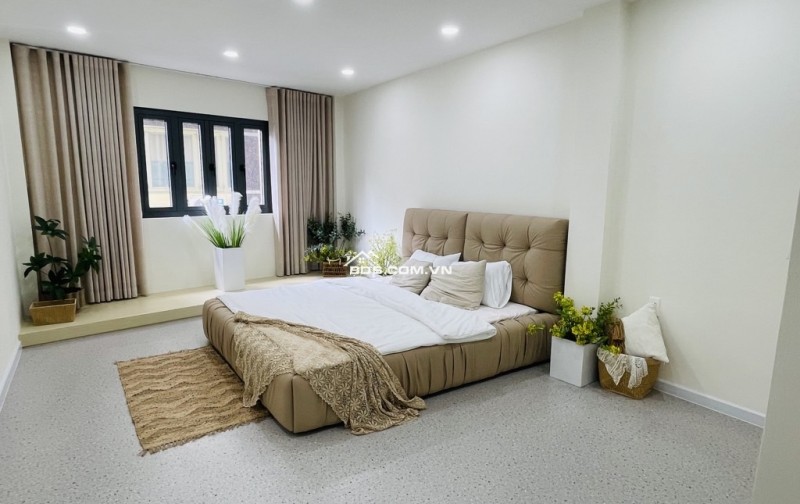 CHỦ GIẢM 700 TRIỆU – HXH – NHÀ 5 TẦNG MỚI ĐẸP – FULL NỘI THẤT – CHỈ 9,9 TỶ 