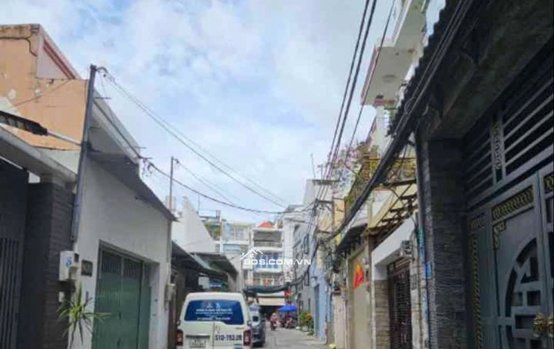 Bán nhà siêu đẹp 2 mặt tiền gần đường Lũy Bán Bích, hẻm xe tải, giá tốt nhỉnh 7 tỷ