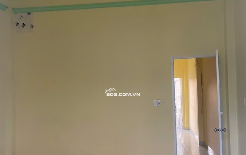 NHÀ ĐẸP HXH 8M – Ô TÔ ĐỂ TRONG NHÀ – SÁT MẶT TIỀN LÃ XUÂN OAI – CHỈ 6.4 TỶ