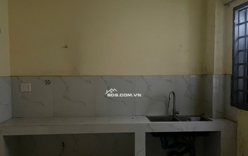 NHÀ ĐẸP HXH 8M – Ô TÔ ĐỂ TRONG NHÀ – SÁT MẶT TIỀN LÃ XUÂN OAI – CHỈ 6.4 TỶ