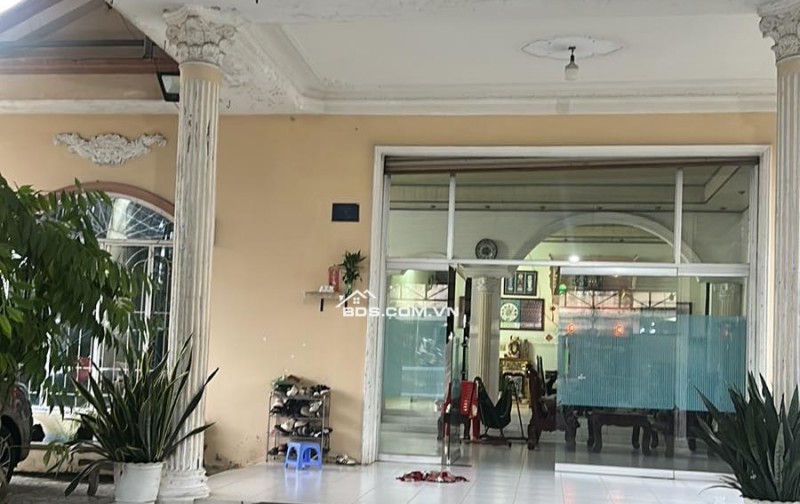 Cần bán 1 sào 9 đất mặt tiền Long Thành gần sân bay , quốc lộ