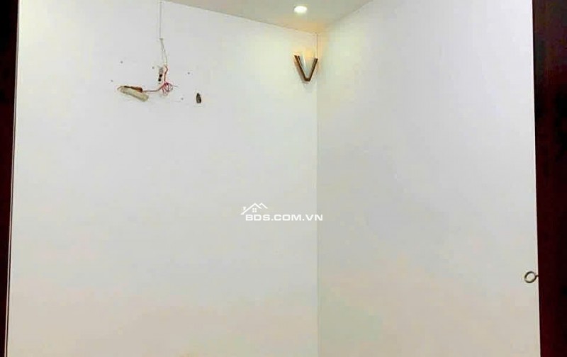 NGỘP BANK BÁN GẤP NHÀ CẤP 4 TÂN PHÚ TRUNG – CHỈ 680 TRIỆU DT 110m2 Sổ Hồng Riêng 