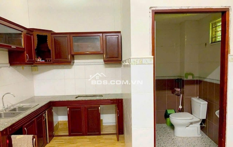 NGỘP BANK BÁN GẤP NHÀ CẤP 4 TÂN PHÚ TRUNG – CHỈ 680 TRIỆU DT 110m2 Sổ Hồng Riêng 