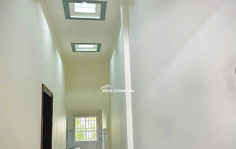 NGỘP BANK BÁN GẤP NHÀ CẤP 4 TÂN PHÚ TRUNG – CHỈ 680 TRIỆU DT 110m2 Sổ Hồng Riêng 