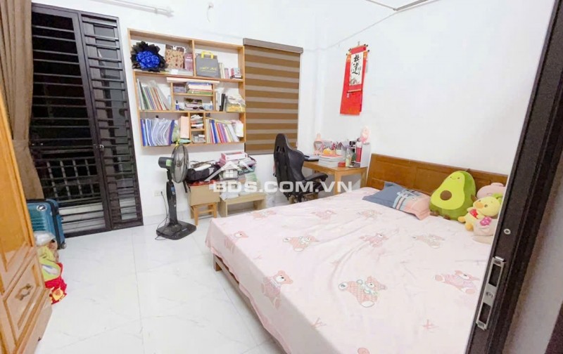  BÁN NHÀ 3 TẦNG VIỆT HOÀ Ô TÔ VÀO NHÀ – GIÁ CHỈ 2,35 TỶ .